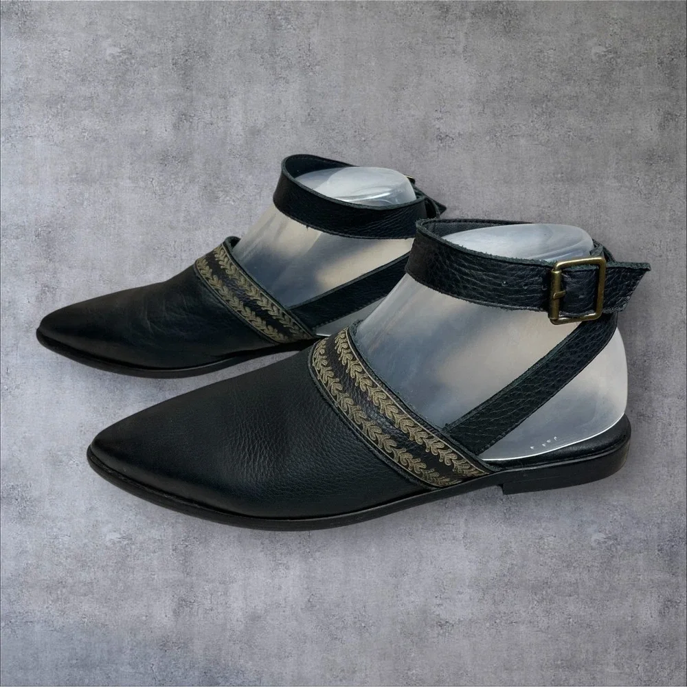 Pilcro Anthropologie Ankle Strap Black Leather Pointed Toe Flats Womens 37‎ US 7